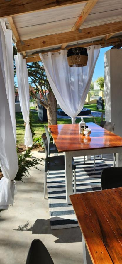 Garden Corner Guesthouse Beaufort West Exterior photo